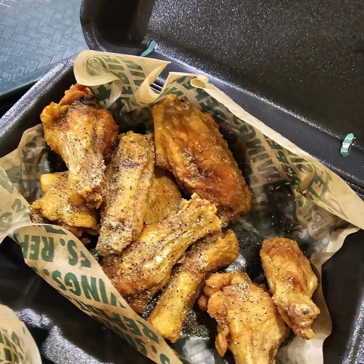 Lemon Pepper Classic Wings