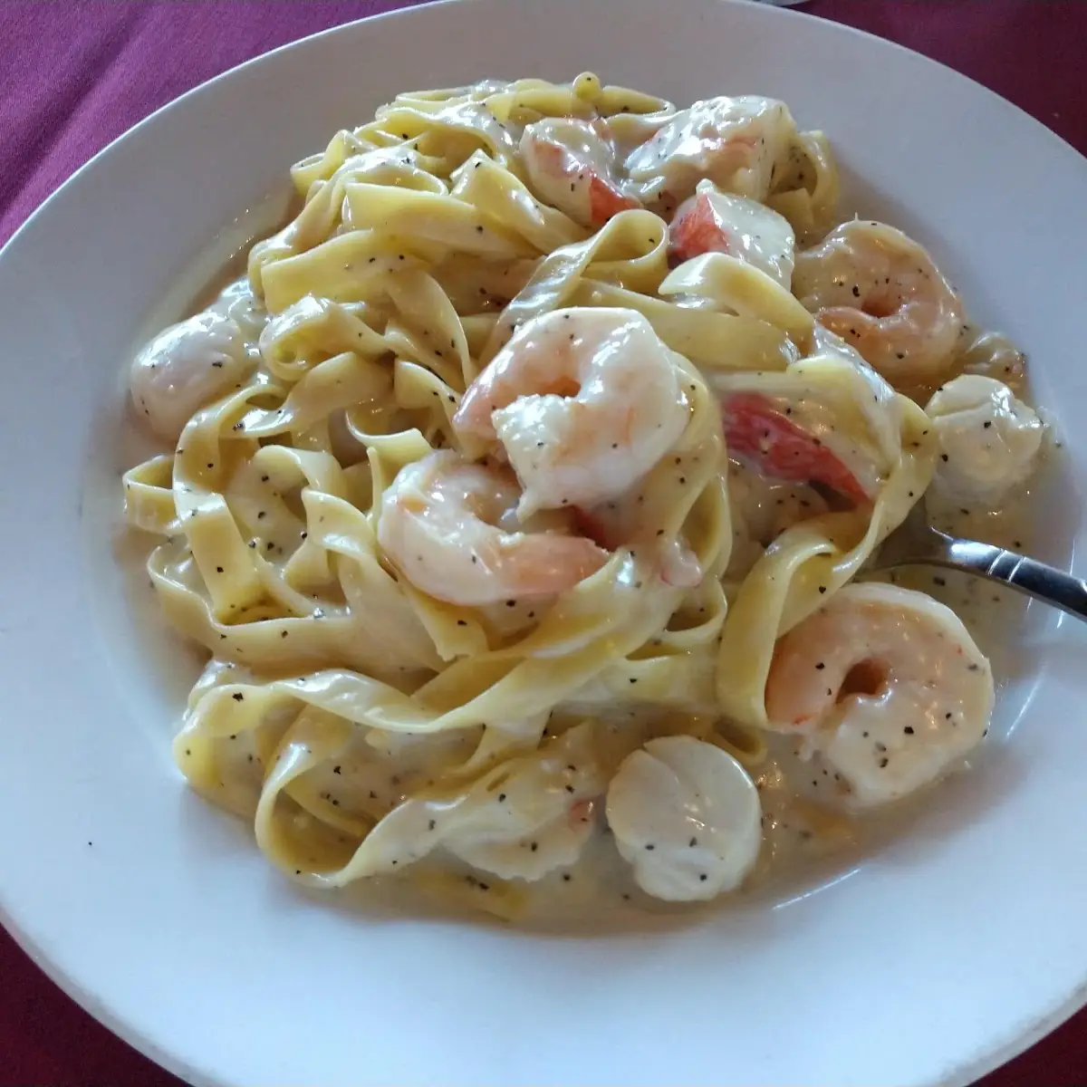 Seafood Alfredo Pasta