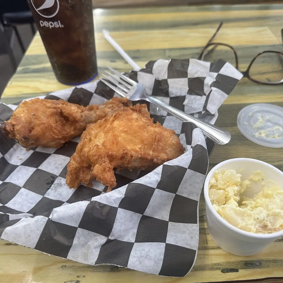 Golden Crispy Fried Chicken Pieces
