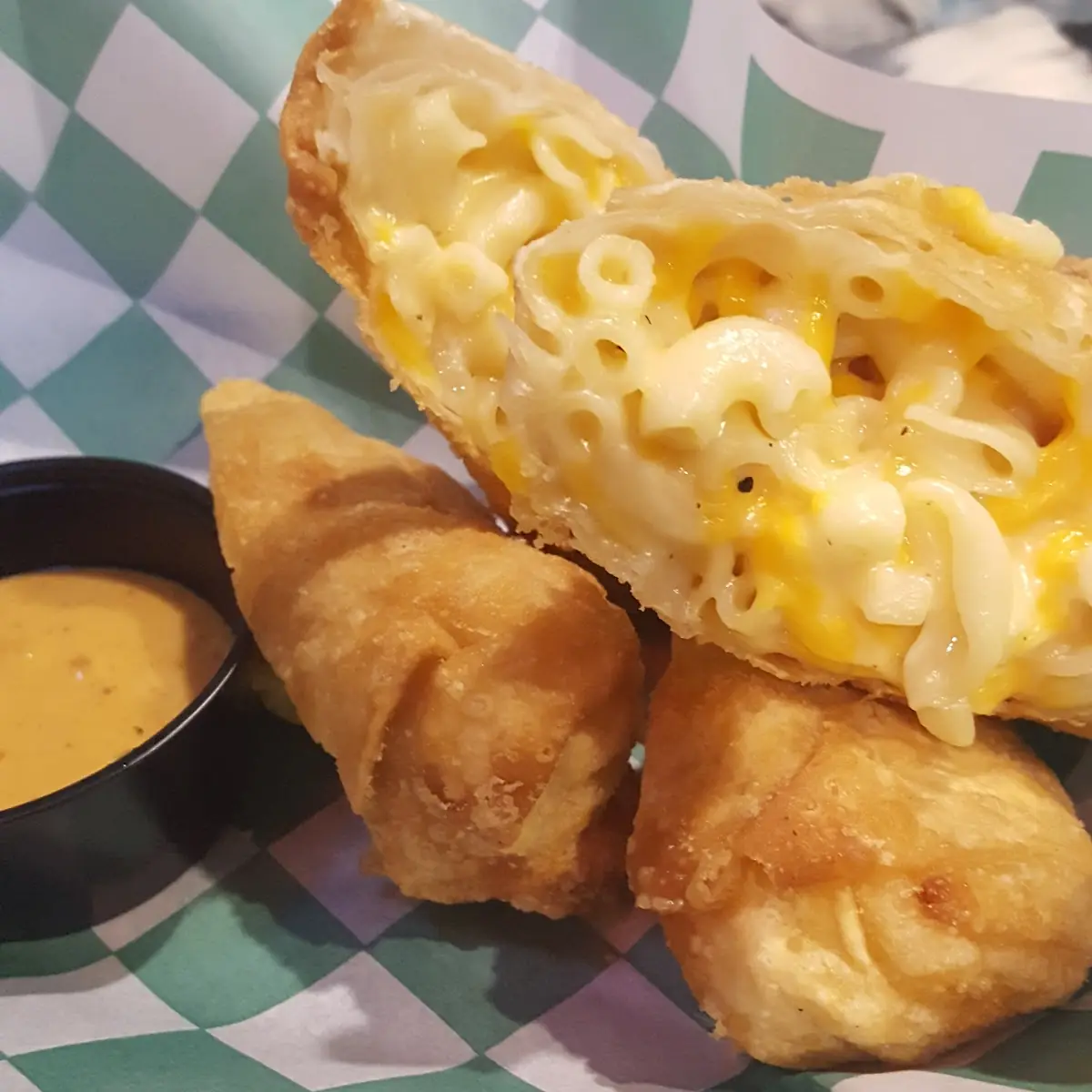 Mac and Cheese Egg Rolls