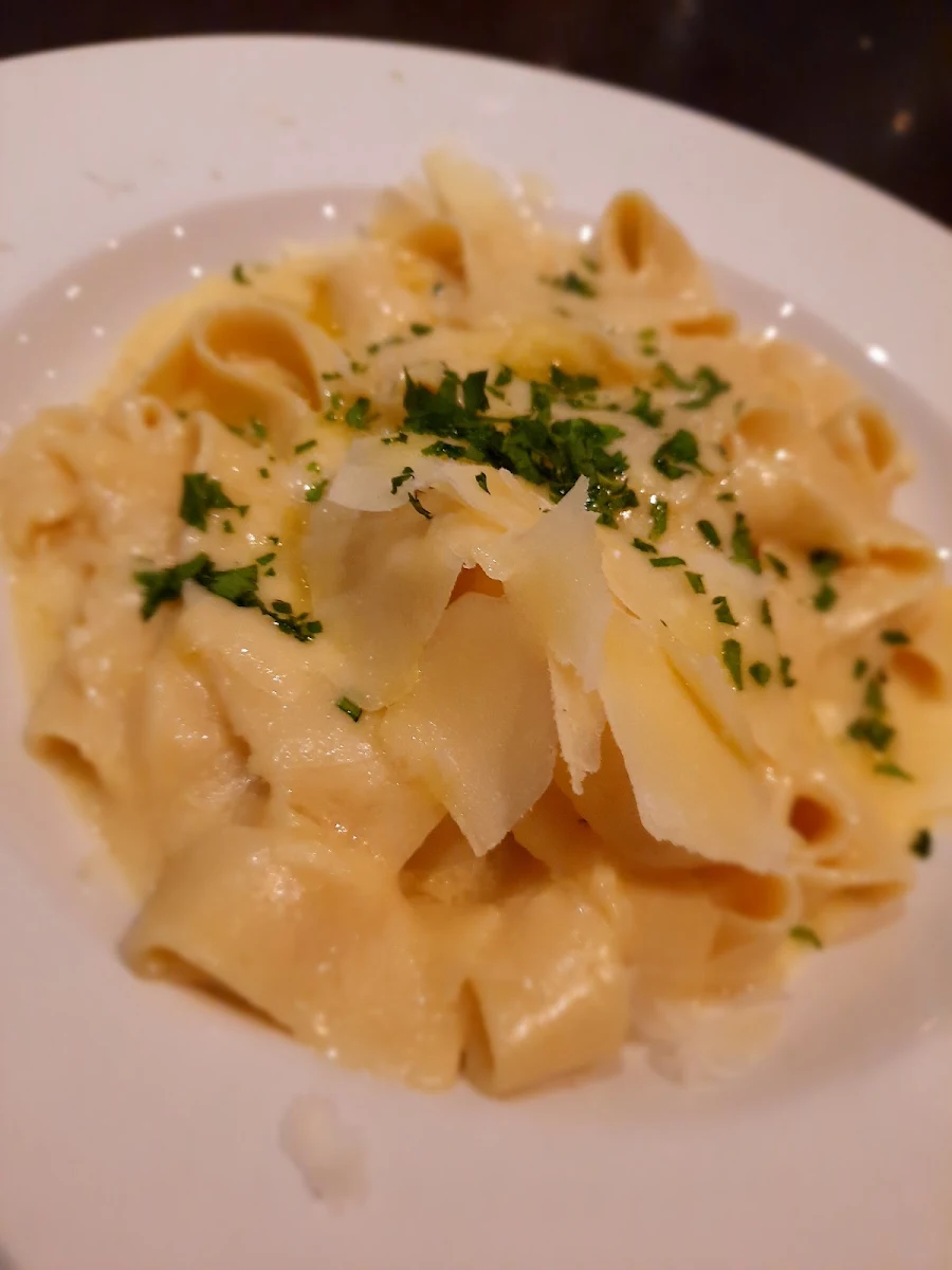 Fettuccine Alfredo
