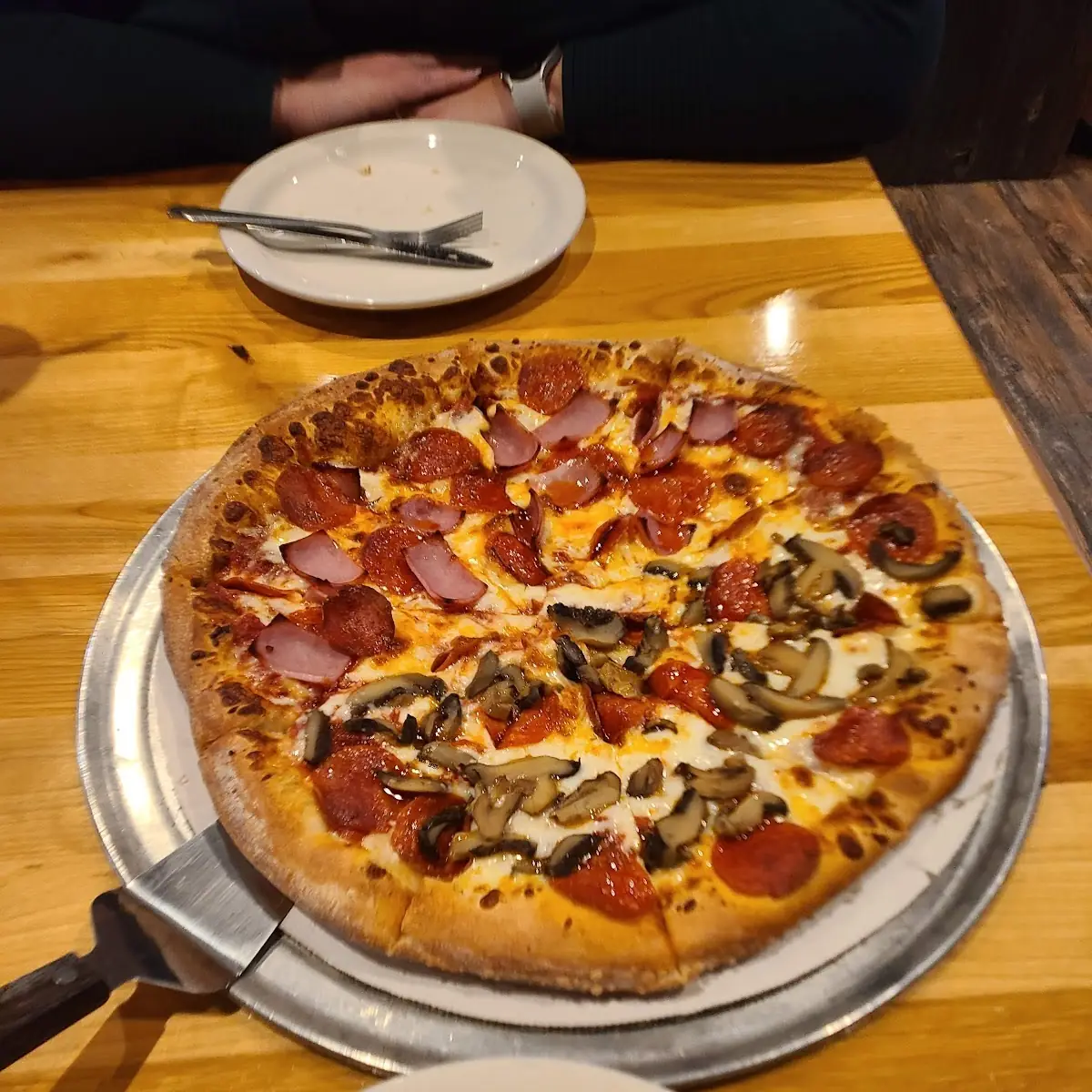 Pepperoni Ham Mushroom Pizza