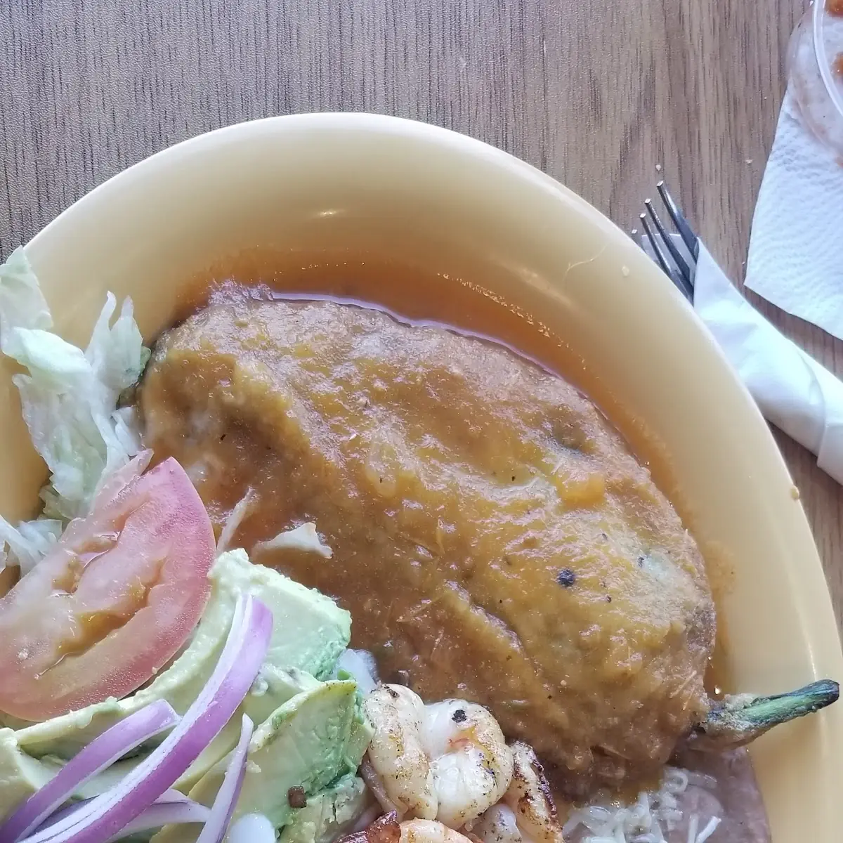 Chile Relleno Y Camarones