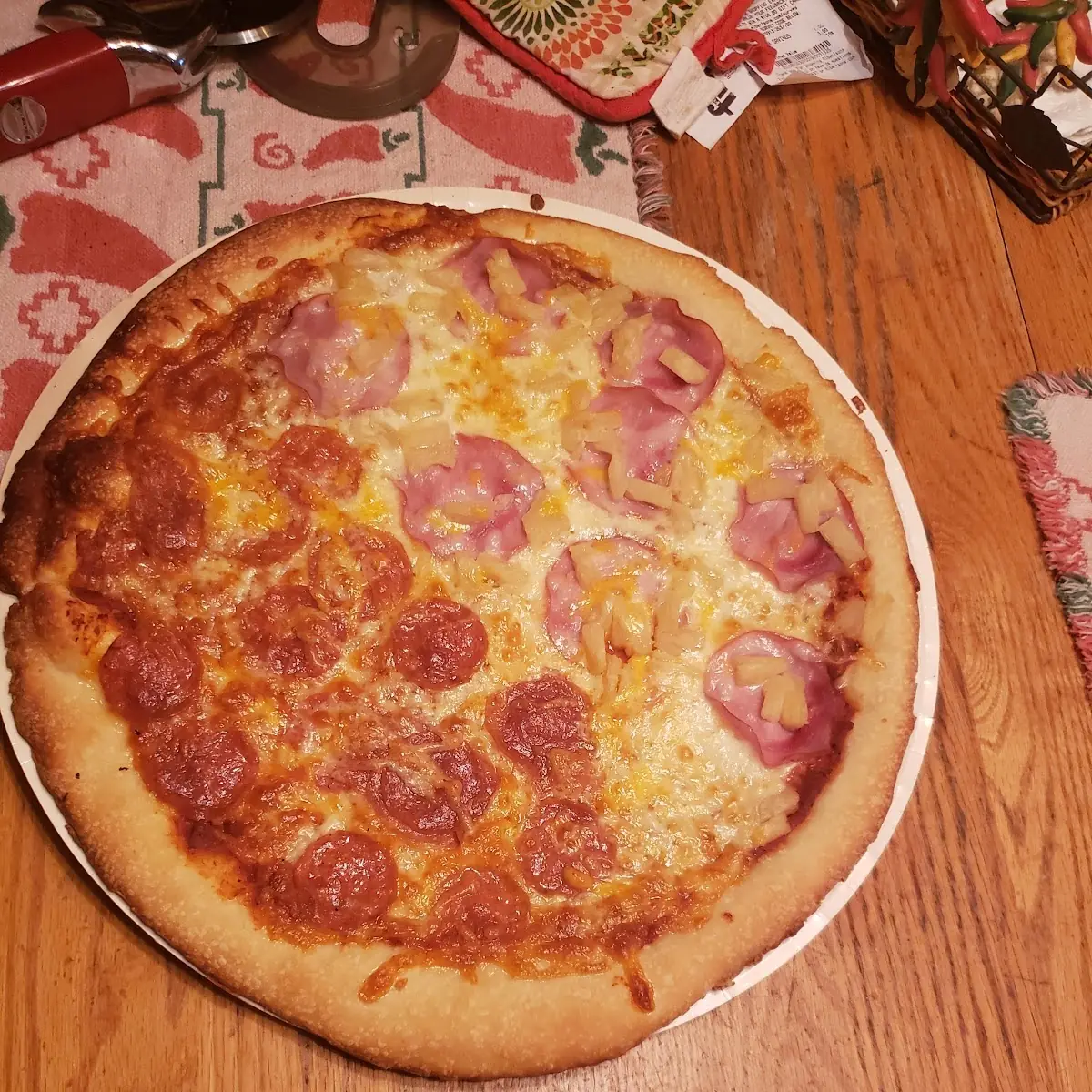 1 2 Pepperoni 1 2 Hawaiian Pizza