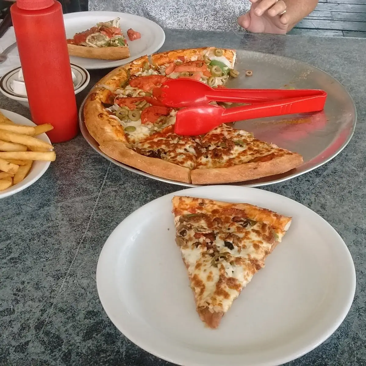 La Meilleure Pizza, Kirks burgers
