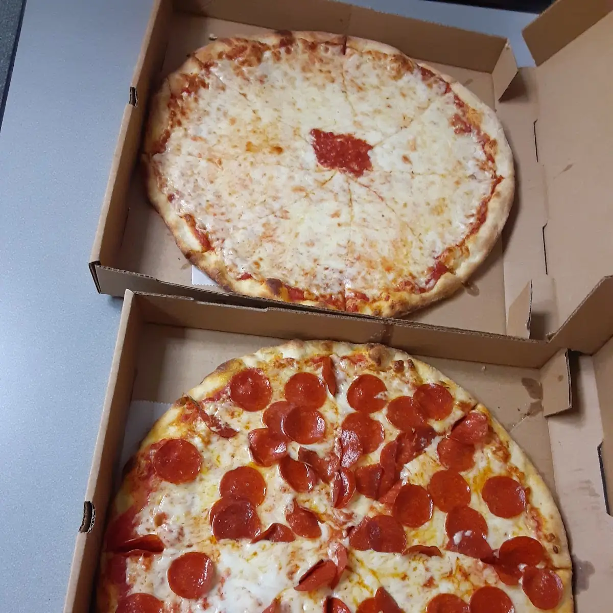 14 Large Extra Cheese Pizza