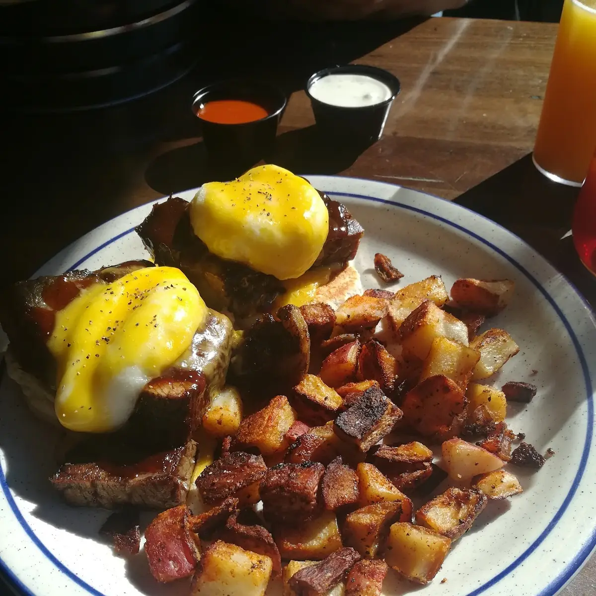 BBQ Brisket Benedict