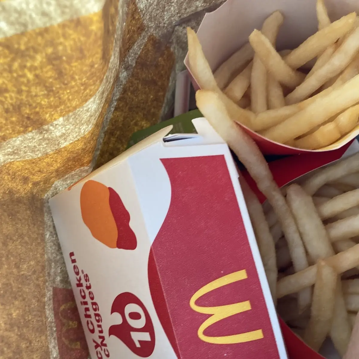 20 Mcnuggets & 2 Medium Fries