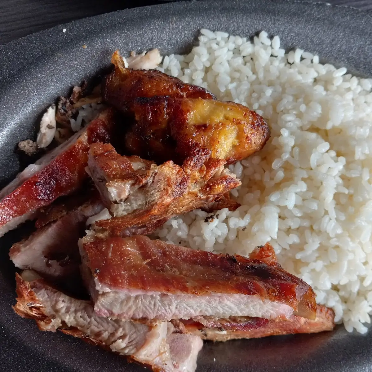 Arroz Blanco Con Costillas