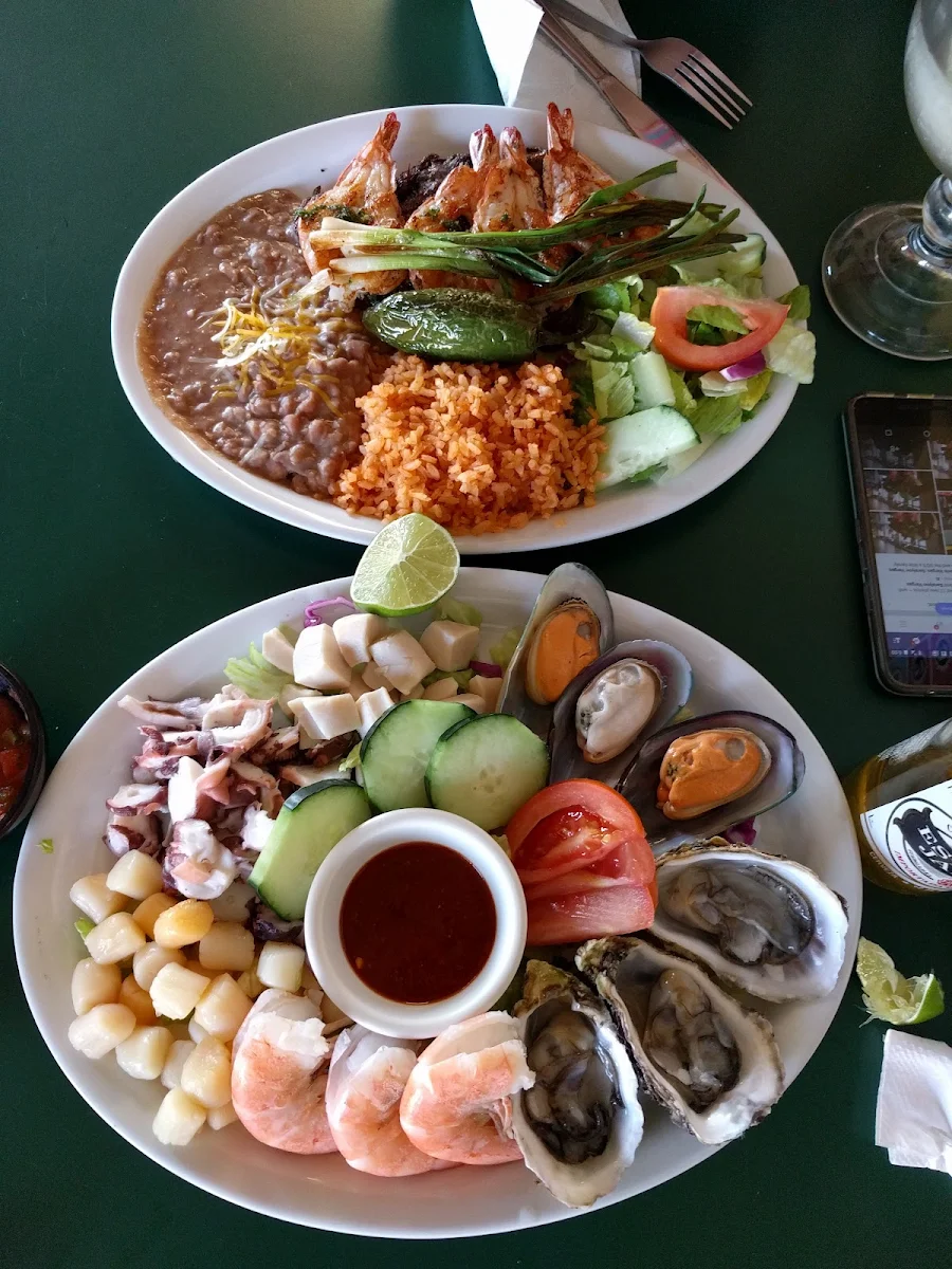 Playa Azul Salad with Lettuce Assorted Seafood and Grapefruit Dressing