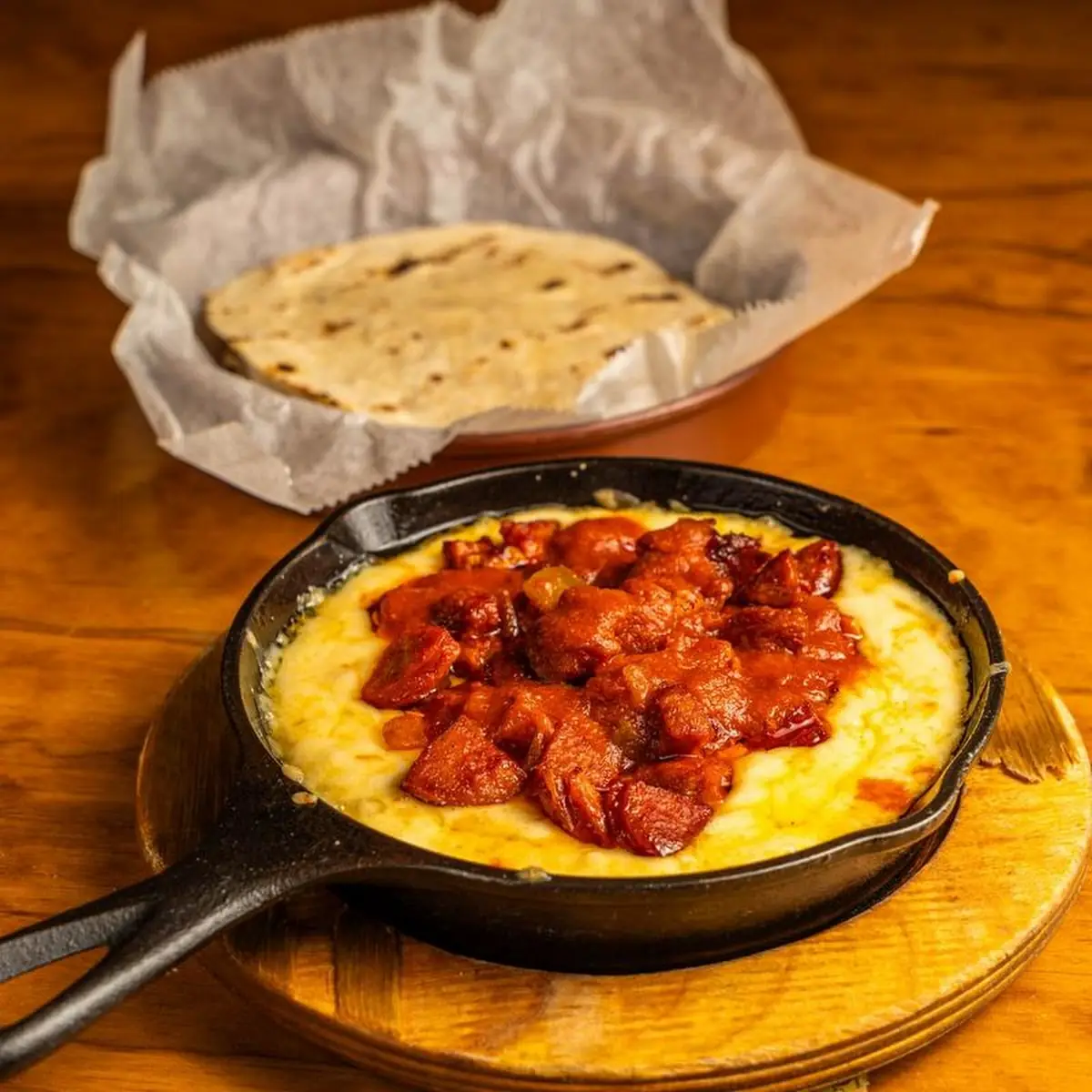 Queso Fundido de Chorizo