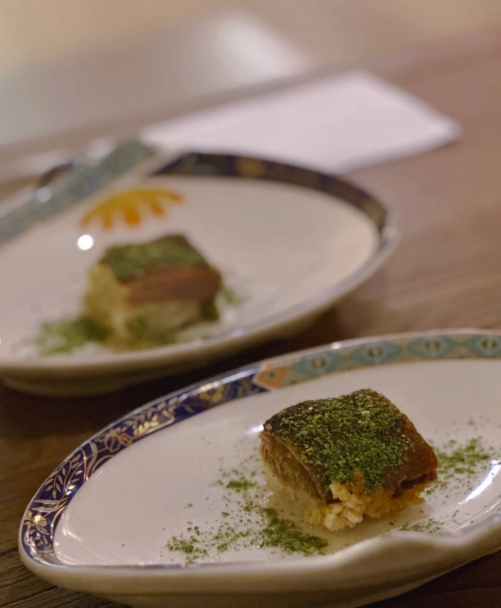 银杏松露焗芥兰 Gai Lan · Baked with Ginkgo & Truffle