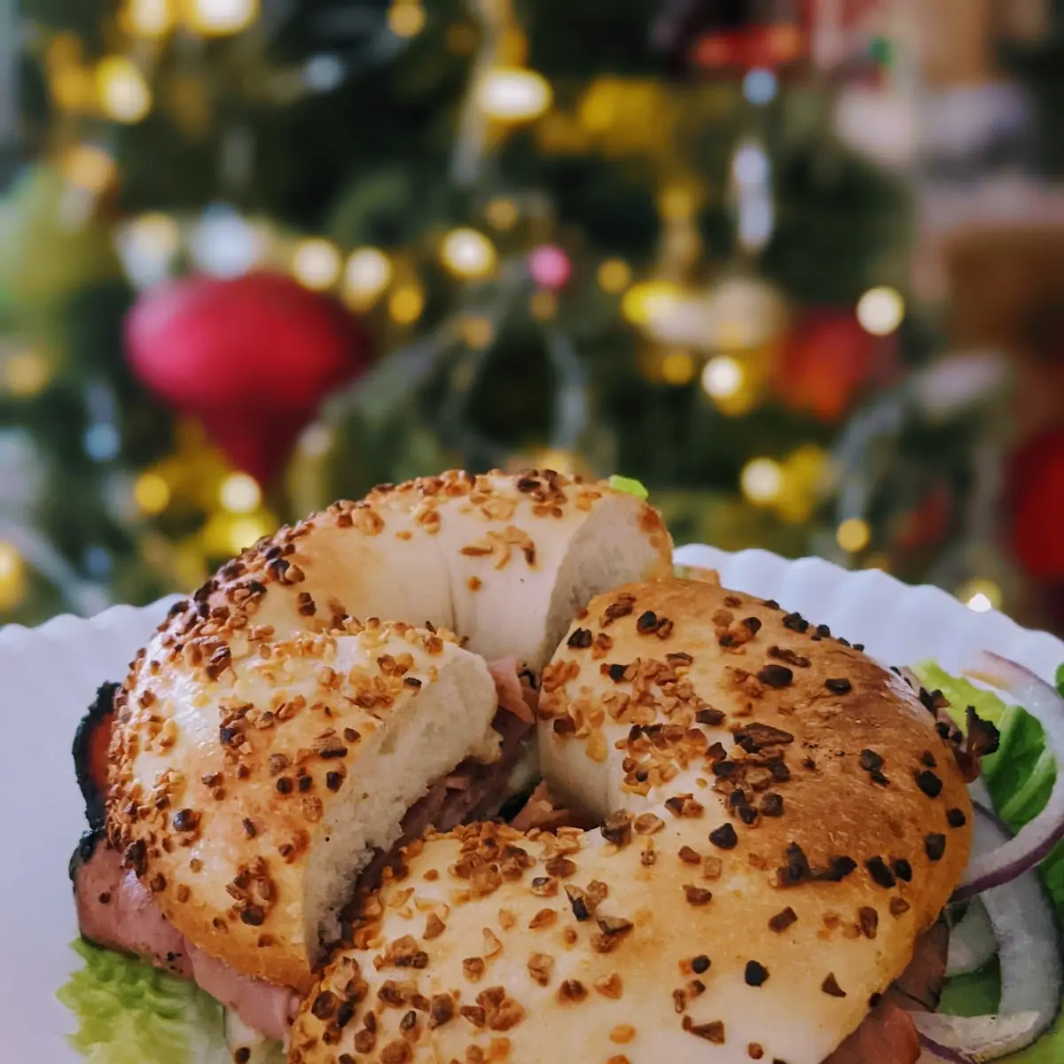 Deluxe Bagel Sandwich