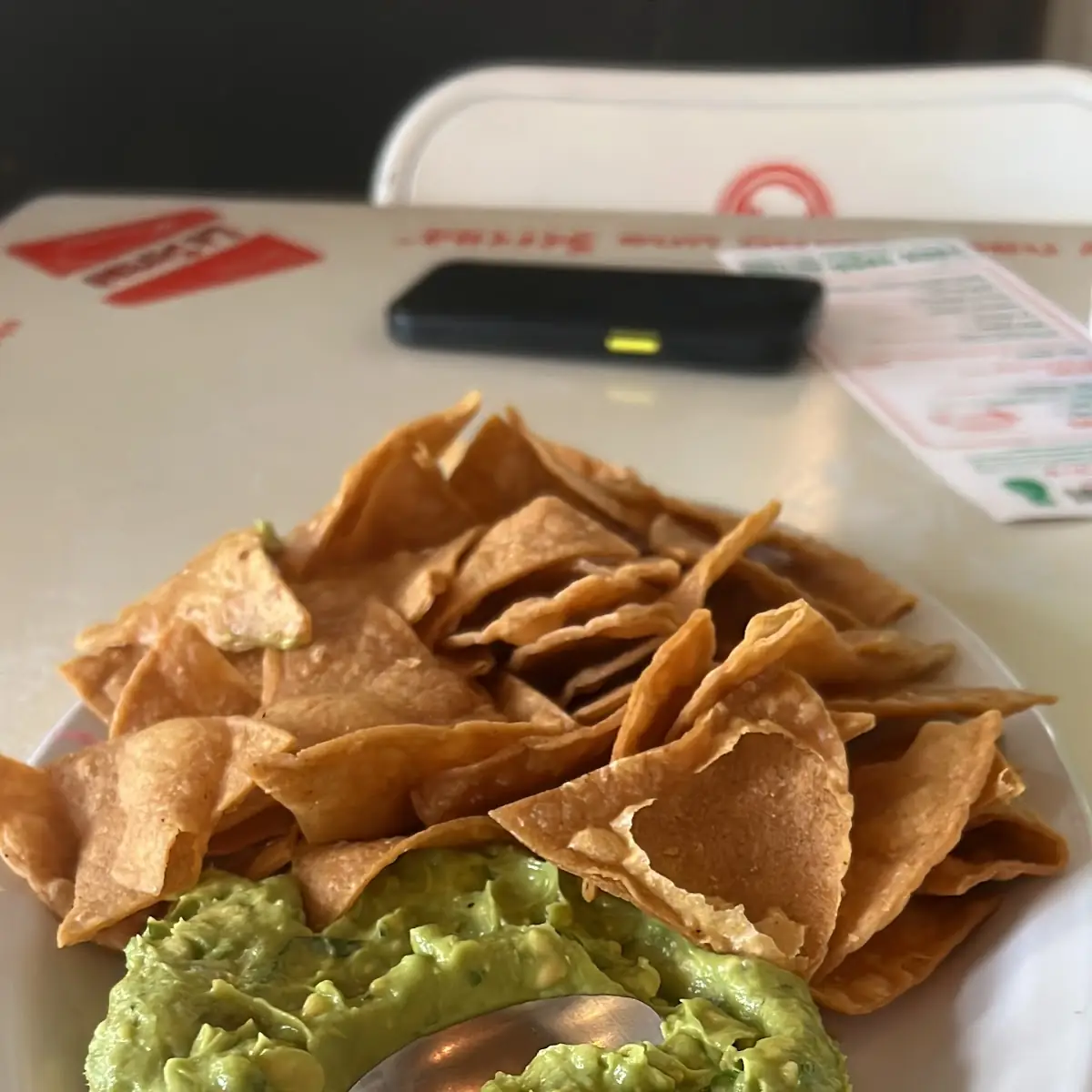 Large Guacamole Con Totopos