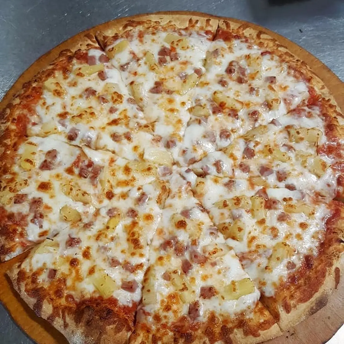 Hawaiian Pizza