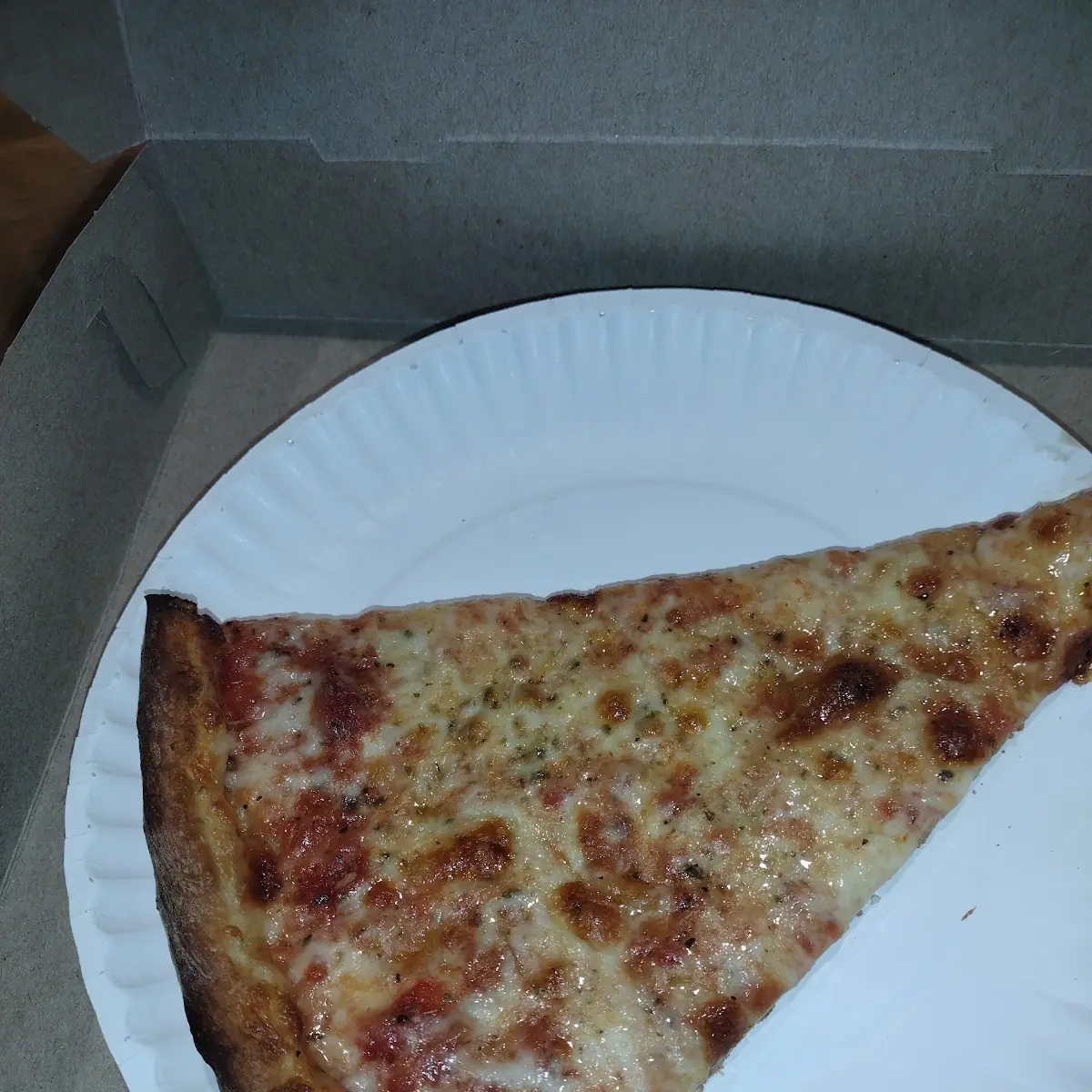 New York Style Pizzas Cheese