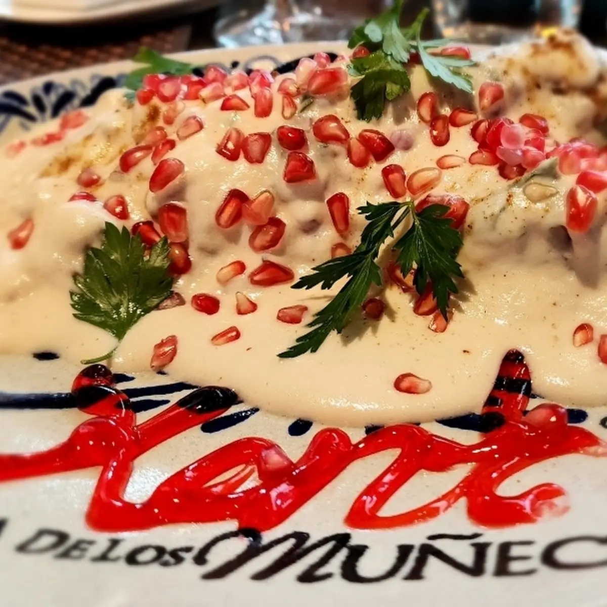Chiles En Nogada