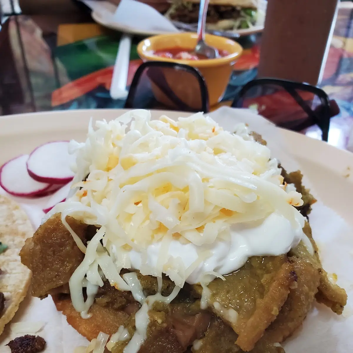 Sope De Chicharron En Salsa Verde