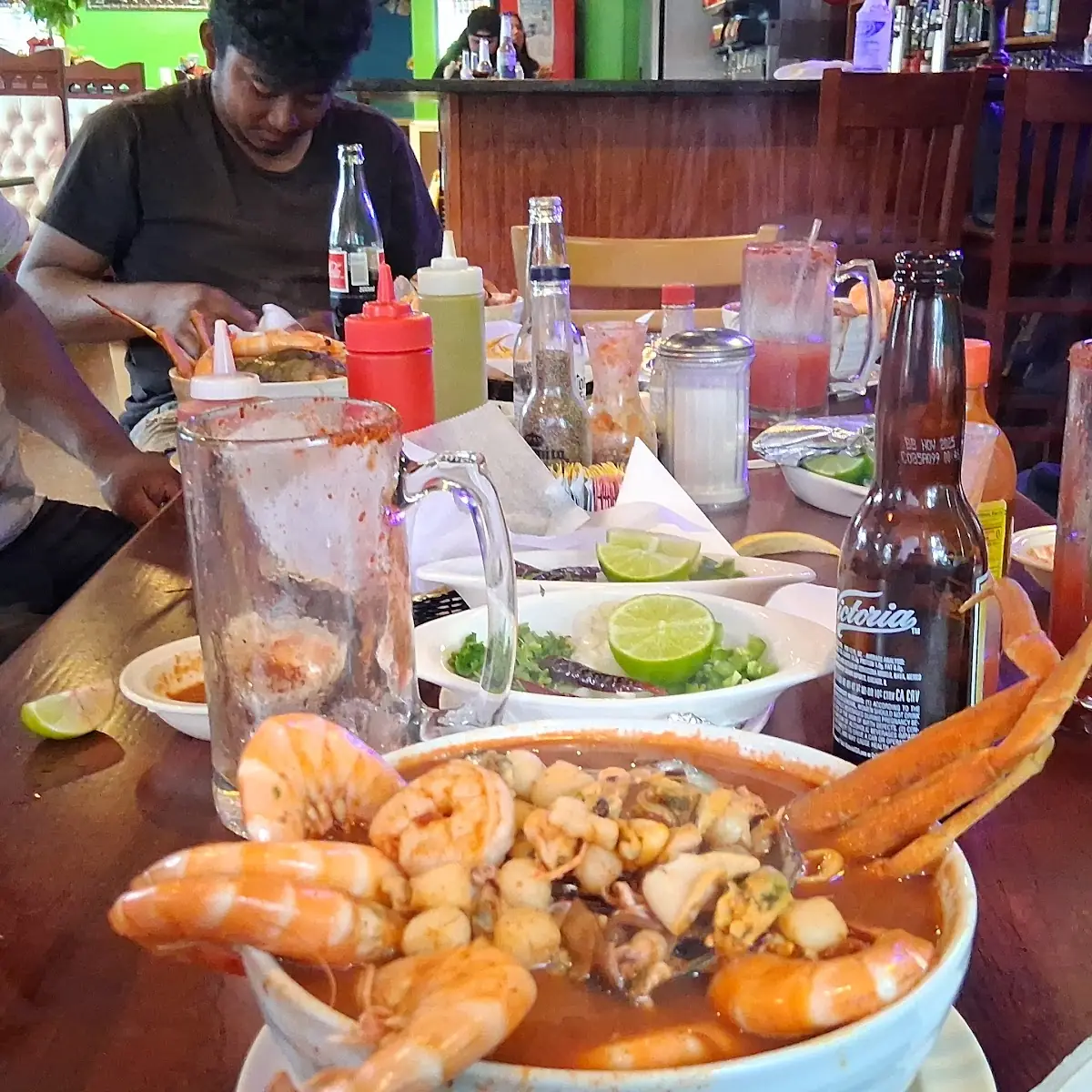 7 Mares or Sea Food