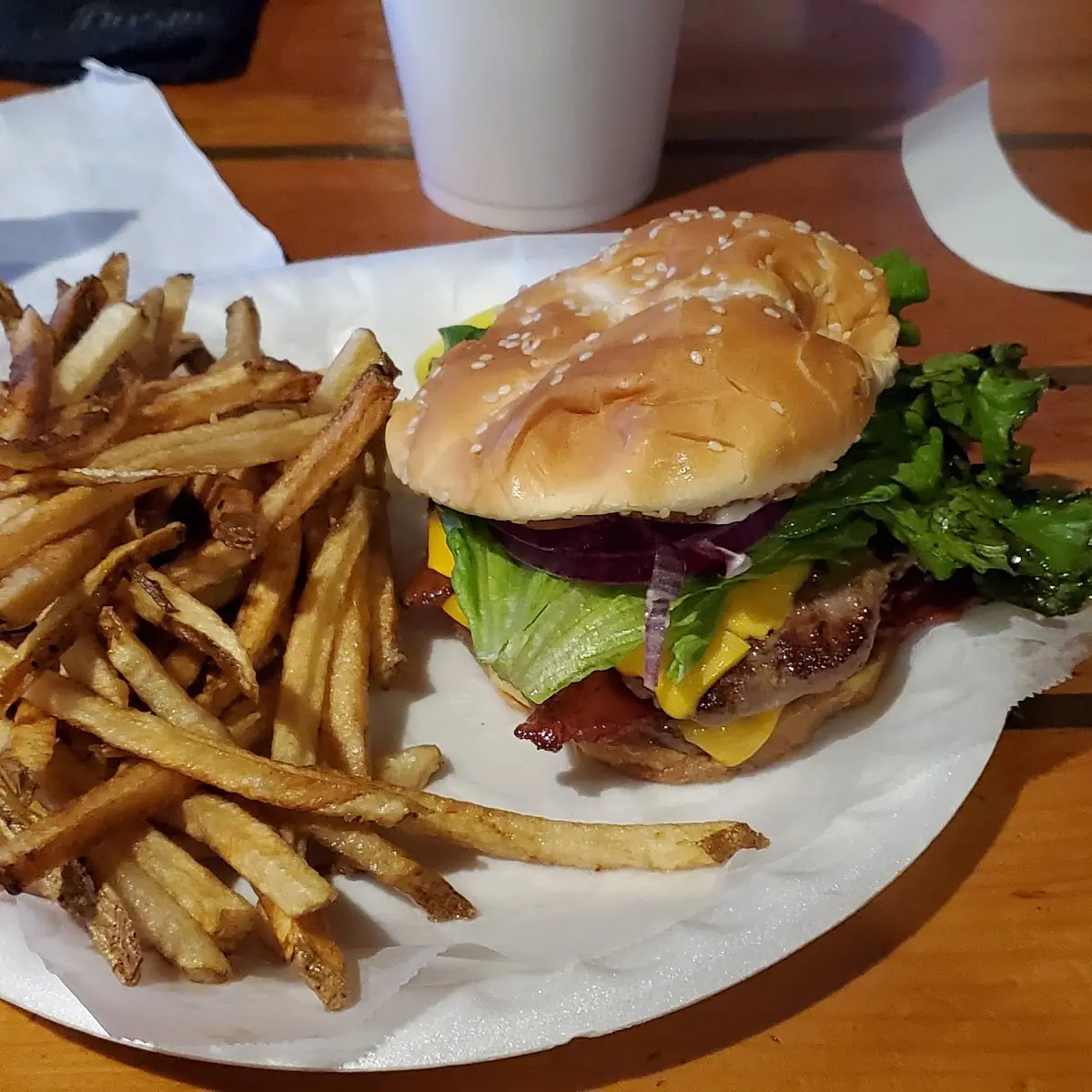 Bacon Cheeseburger & Skinny Fries