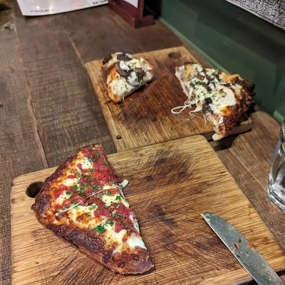 Funghi & Tartufo Pizza