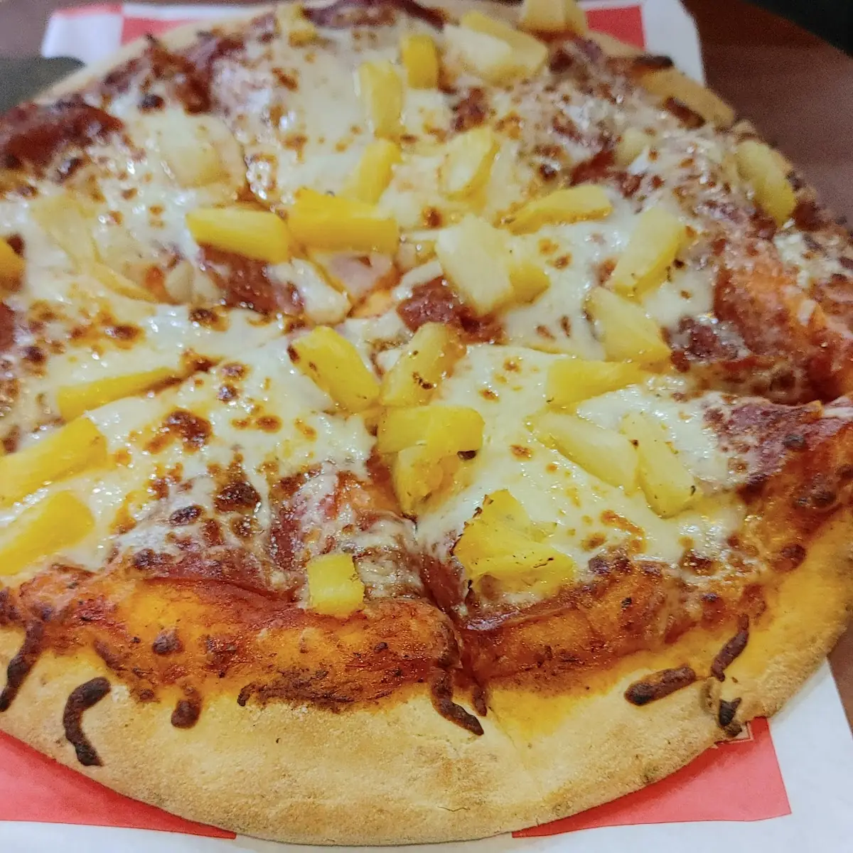 Hawaiian Pizza