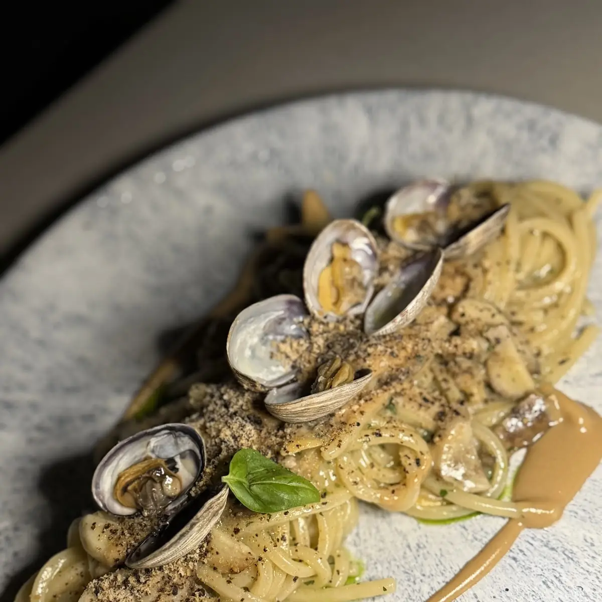 Linguine 'Vongole & Cauliflower'