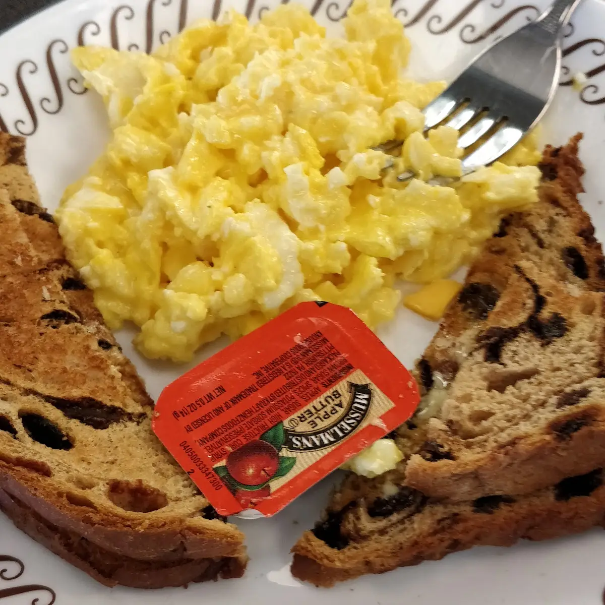 Cheese N' Eggs with Raisin Toast