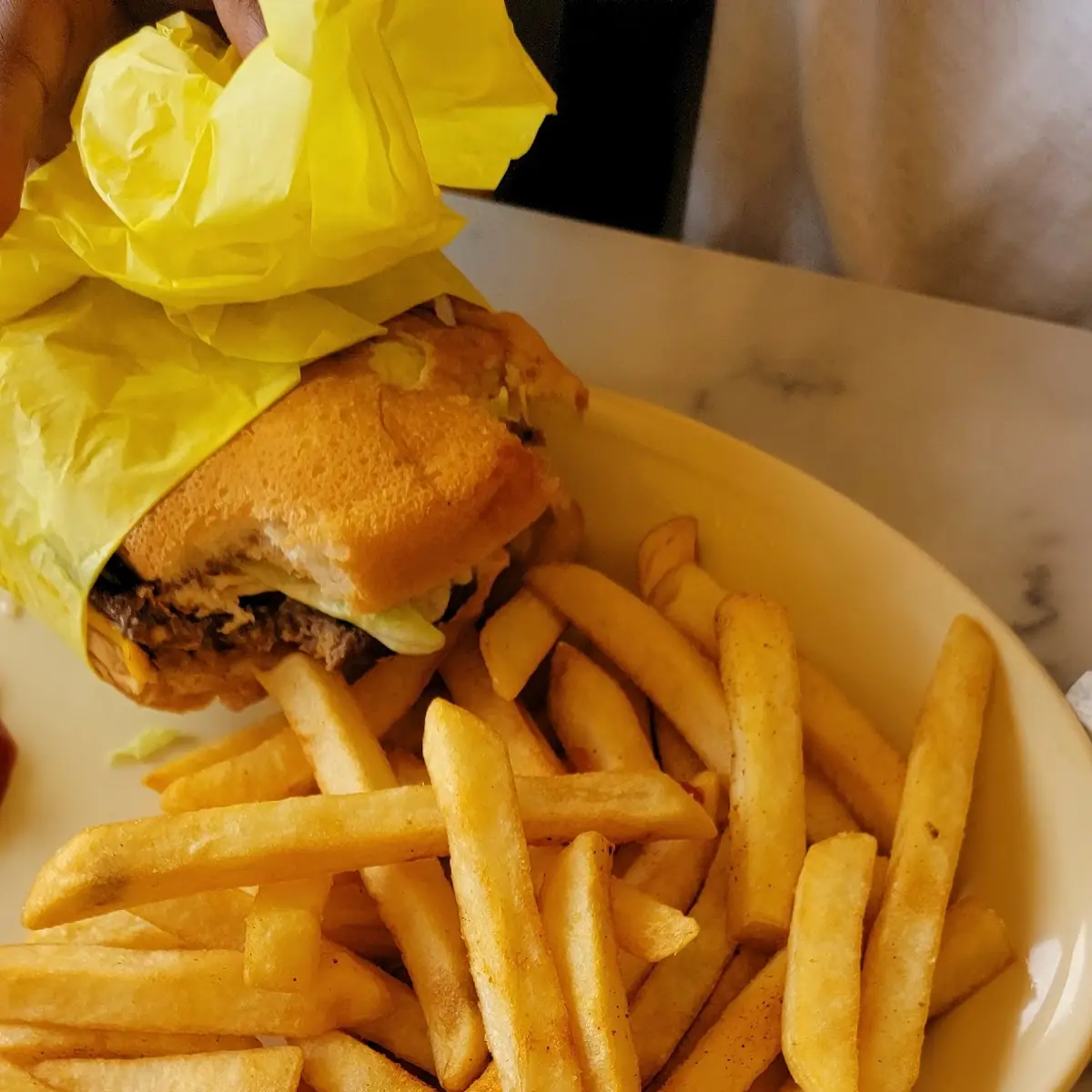 Kids Cheeseburger Combo