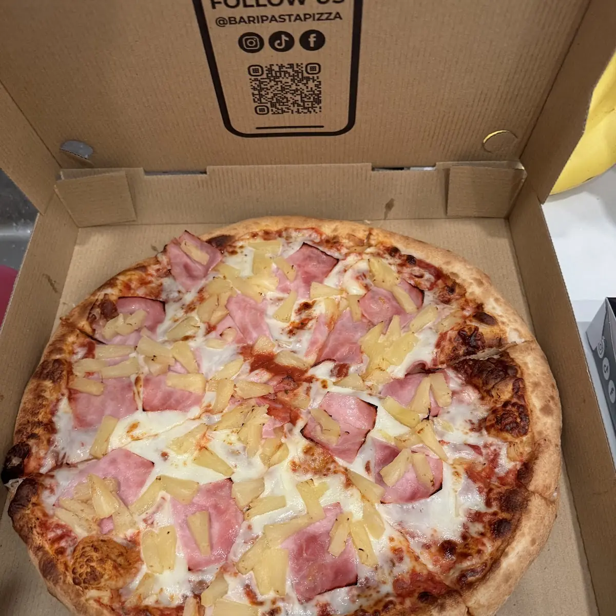 Hawaiian Delight Pizza