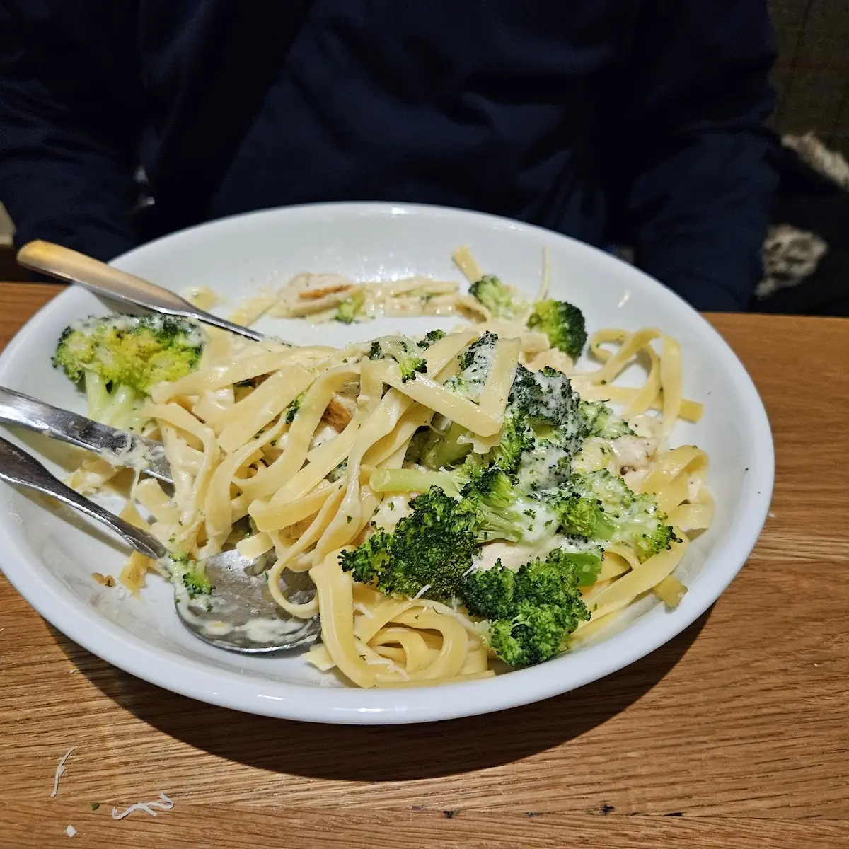 Fettuccine Alfredo with Chicken Added Broccoli