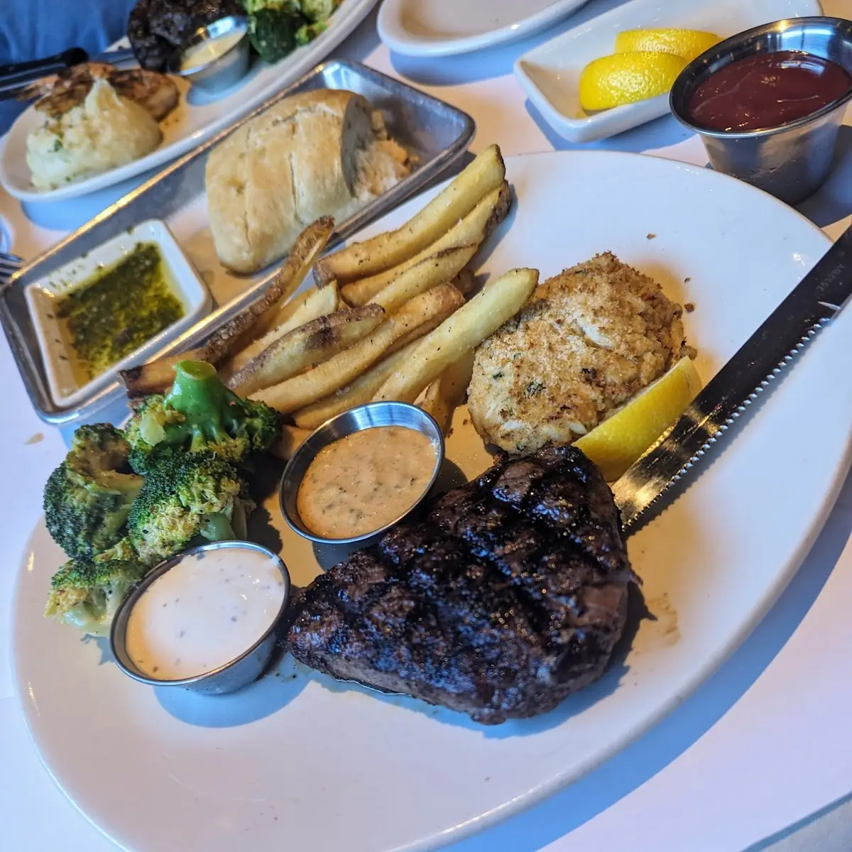 Sirloin & Crab Cake