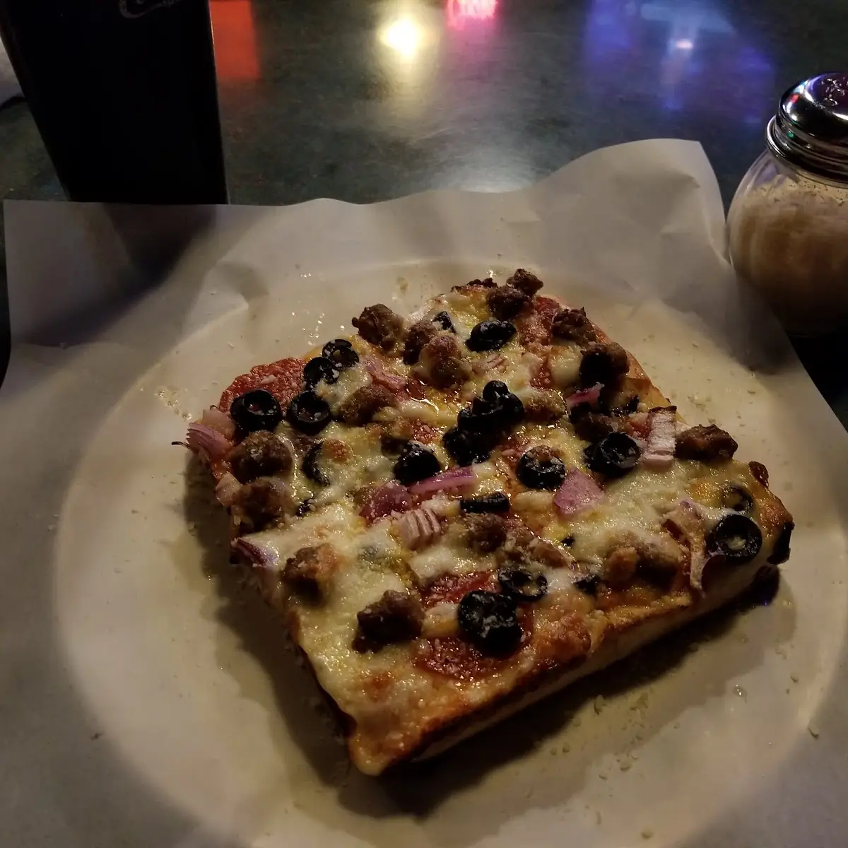 Guys and Dolls Personal Pizza