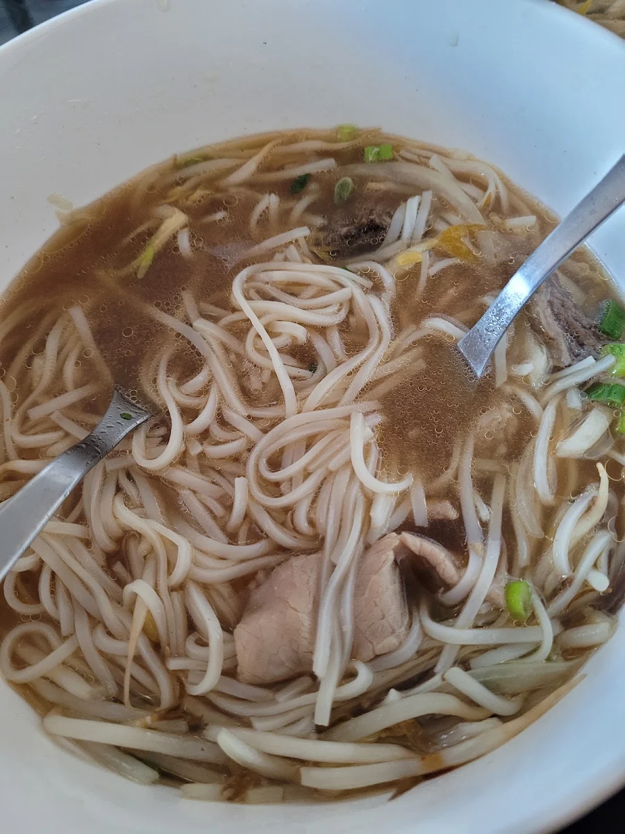 Highlights, Restaurant PHO