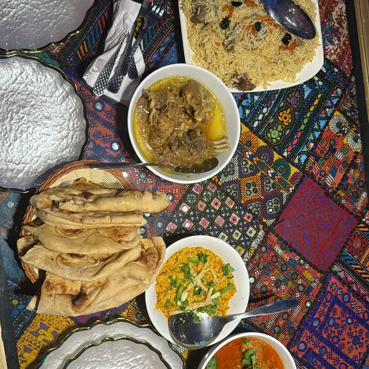 Garlic Naan with Dipping Sauces