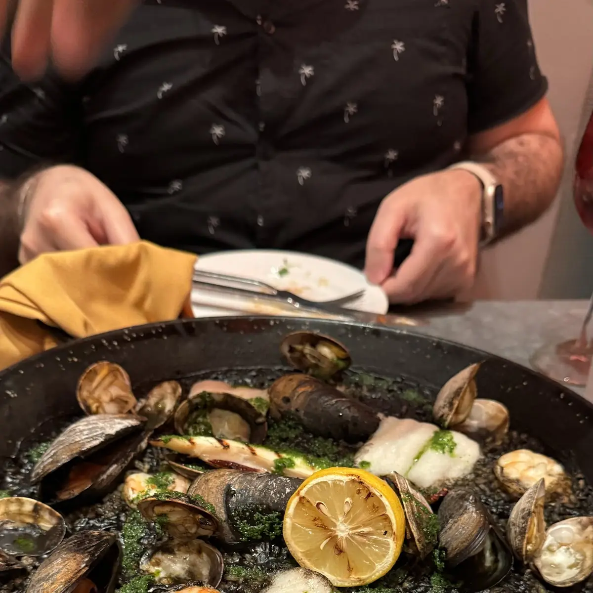 Squid Ink Paella x2 with Paella Pan