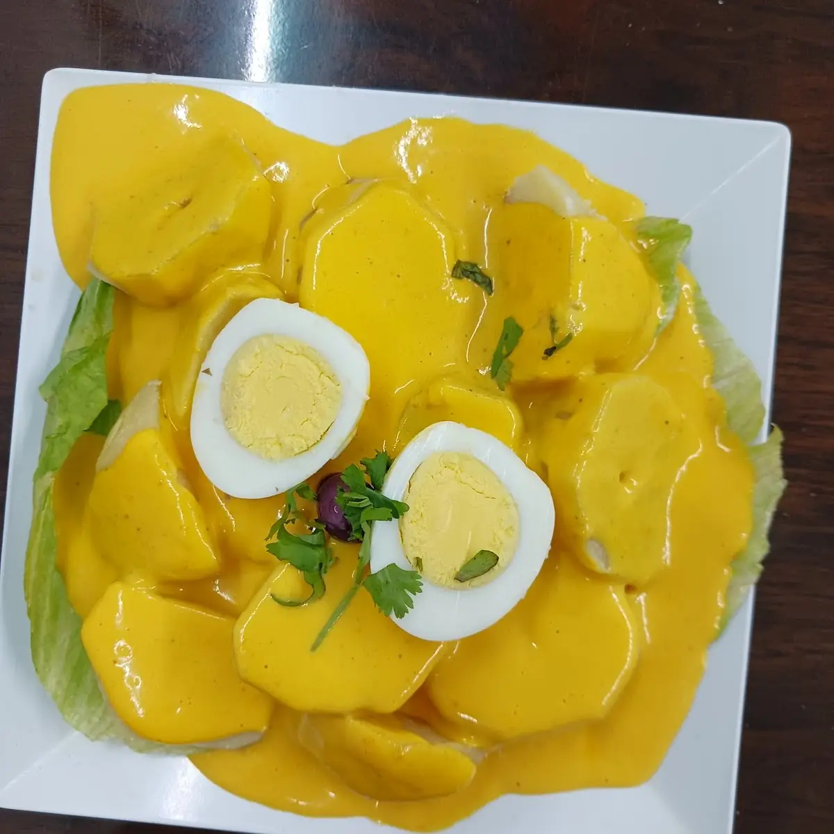 • Papa A la Huancaína