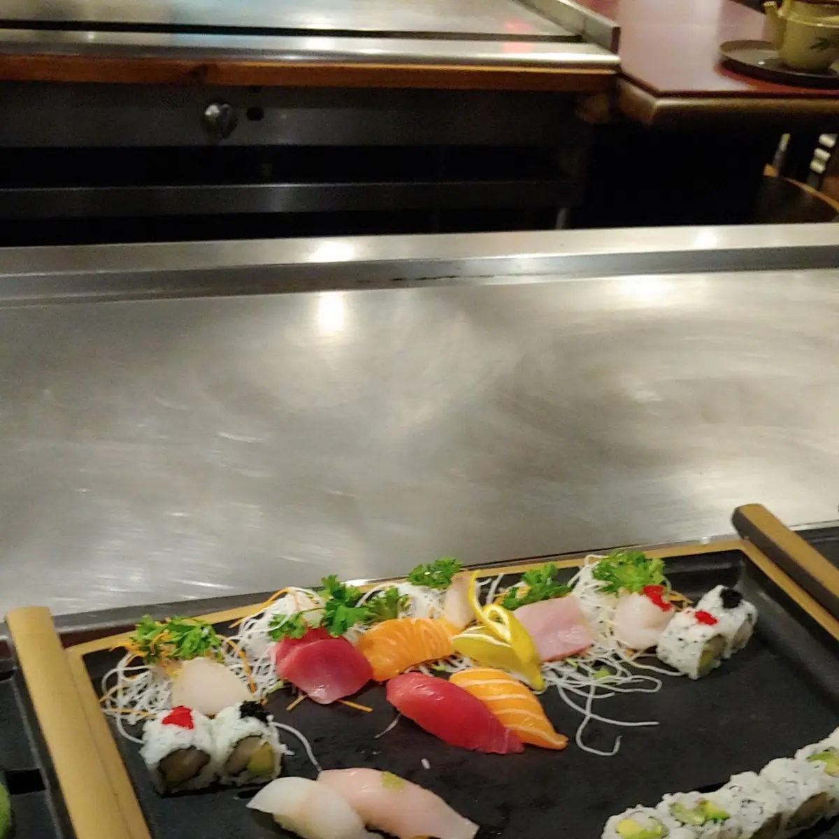 Sushi & Sashimi Combo - Lunch