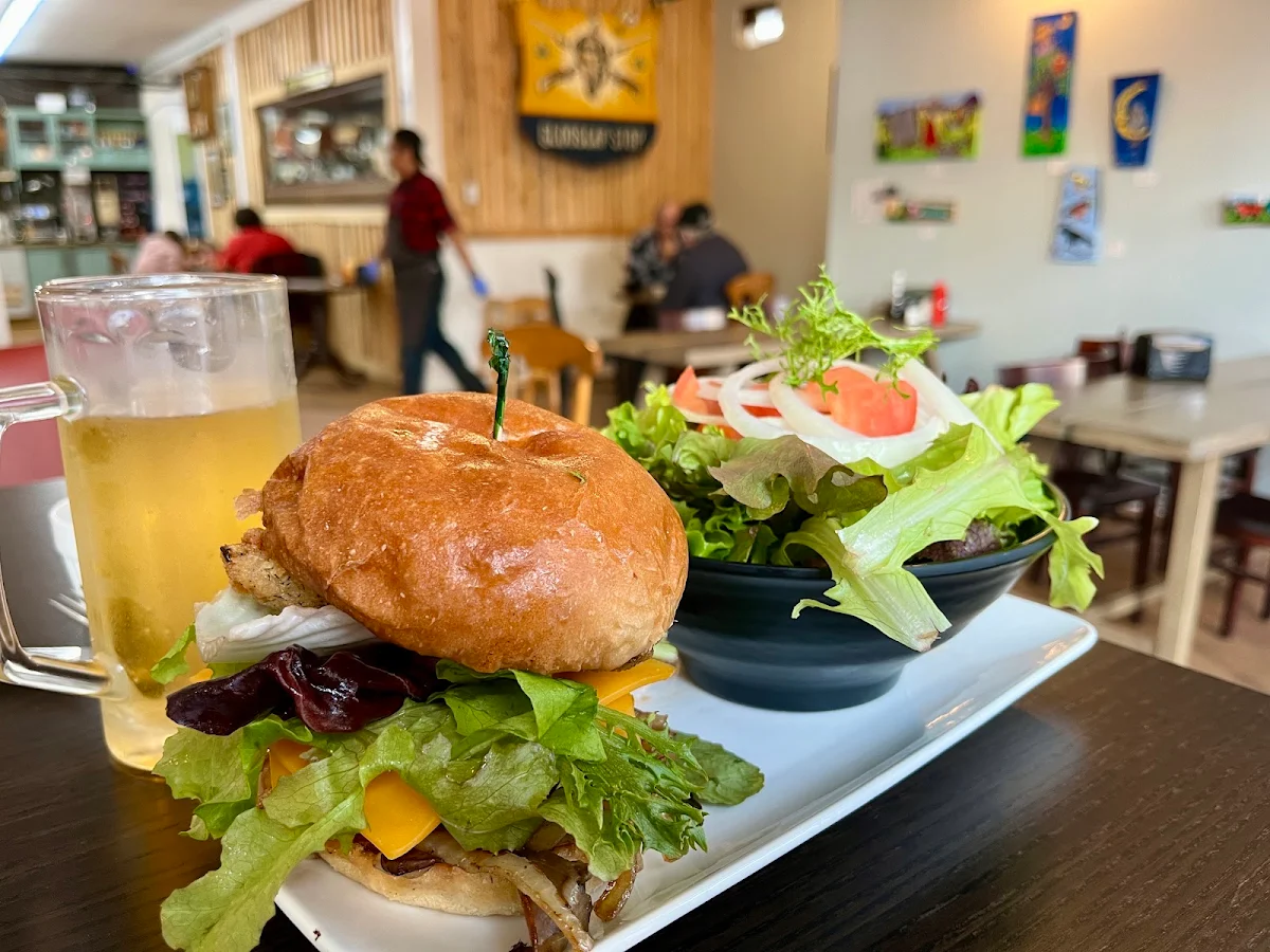 Highlights, Mud Slide Cafe