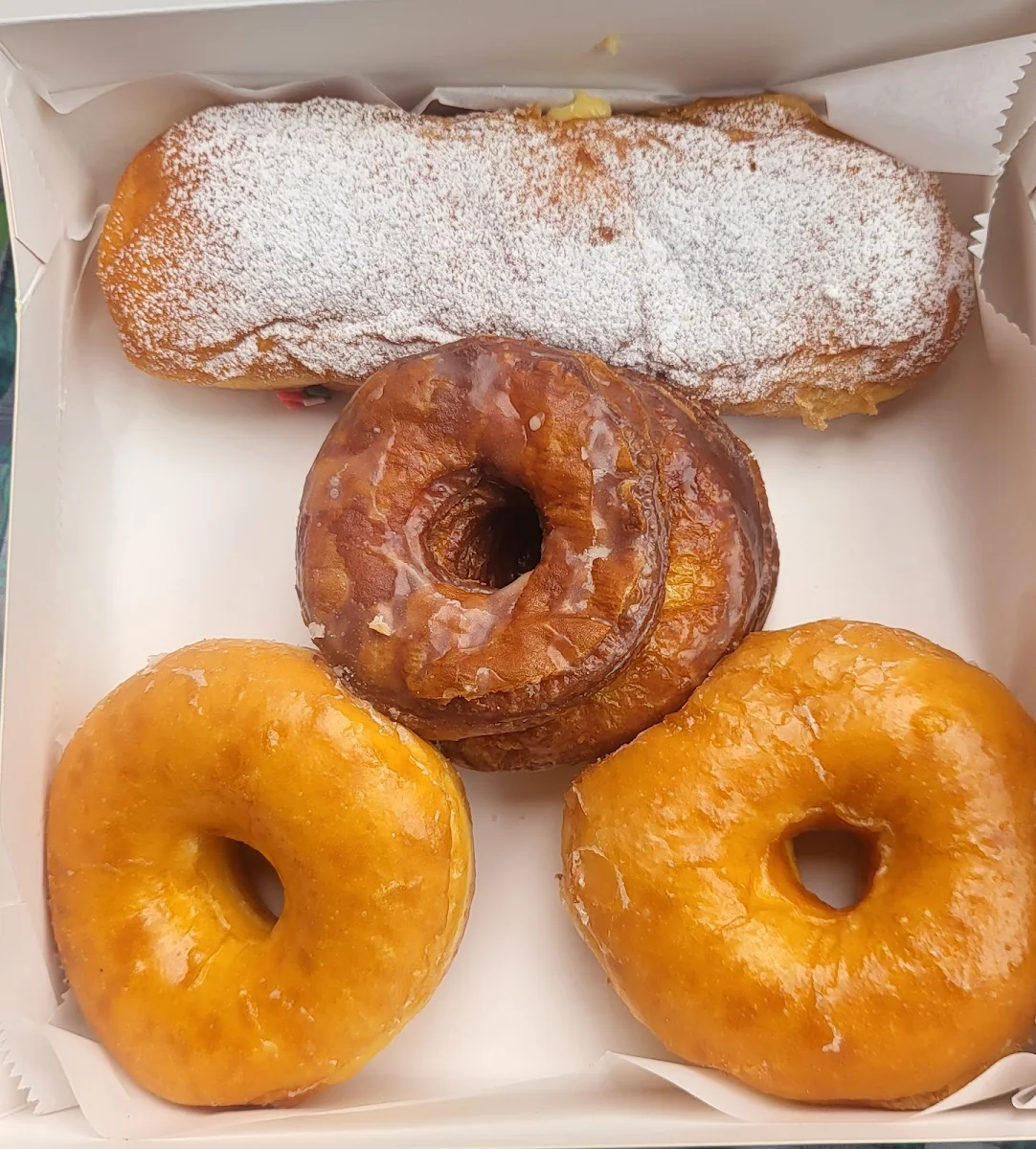 Long John Donut Maple Donut Glaze Donut