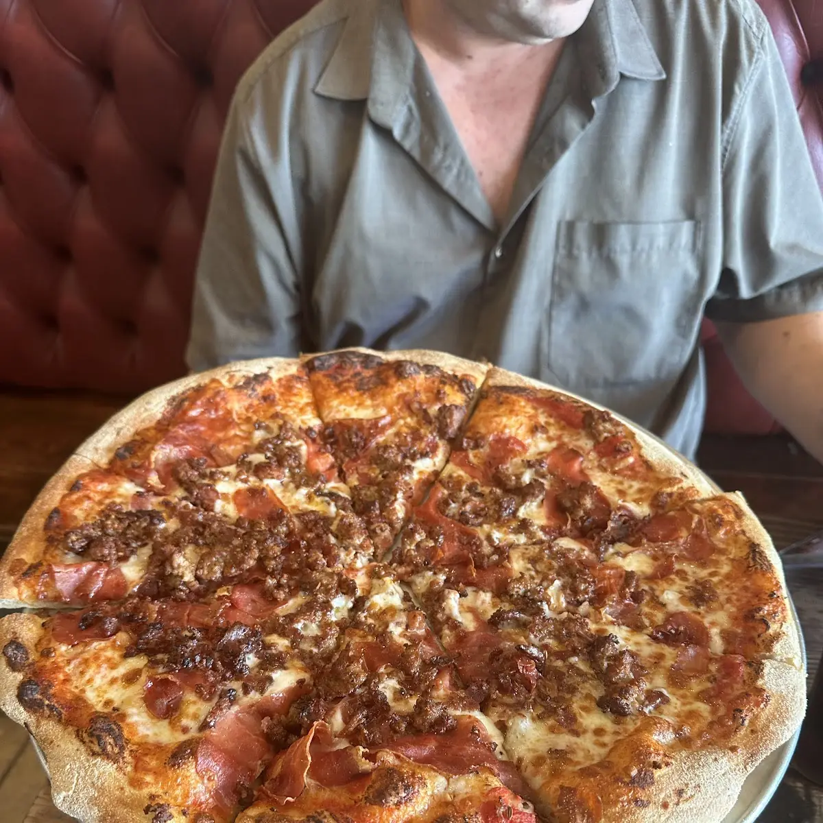 Three Pigs Pizza
