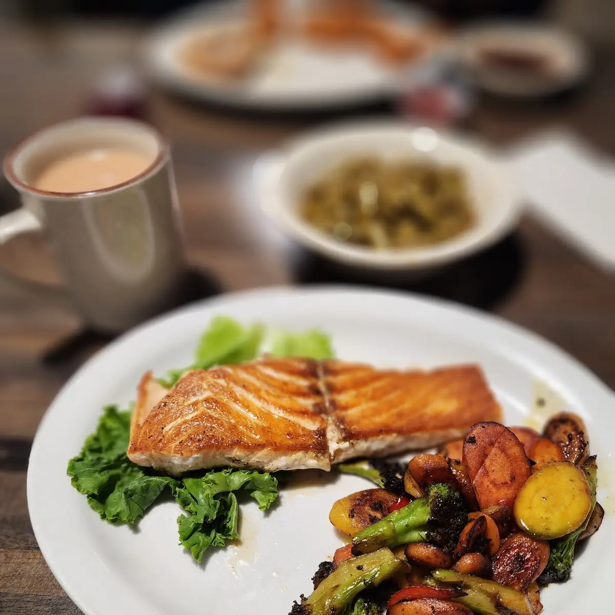 Grilled Salmon and Vegetables