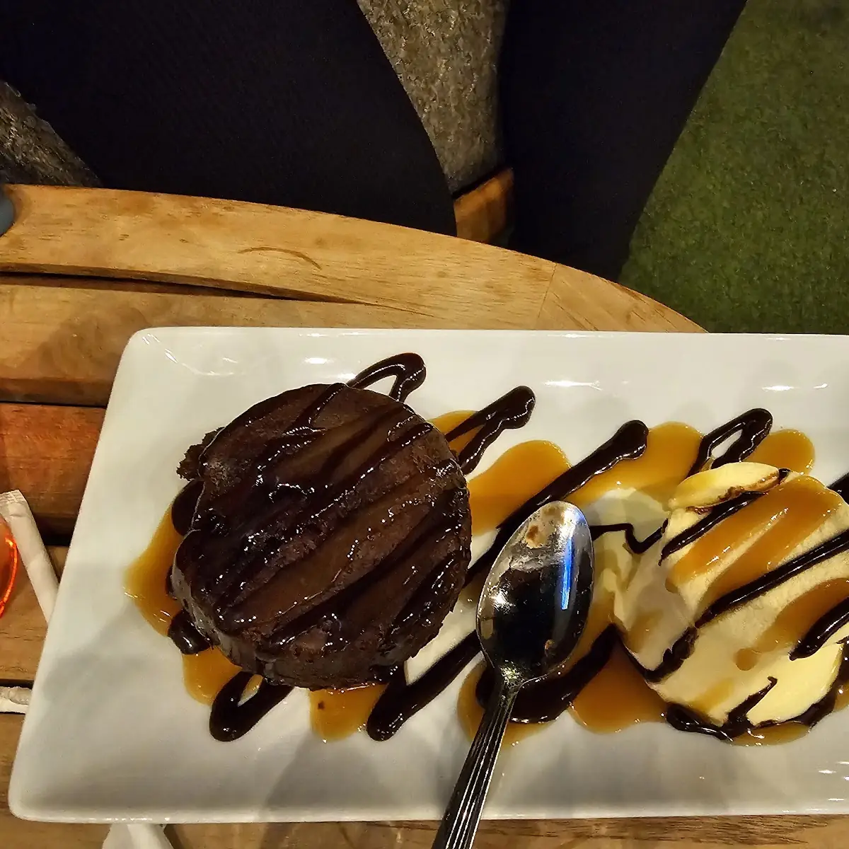 Lava Cake w Vanilla Ice Cream