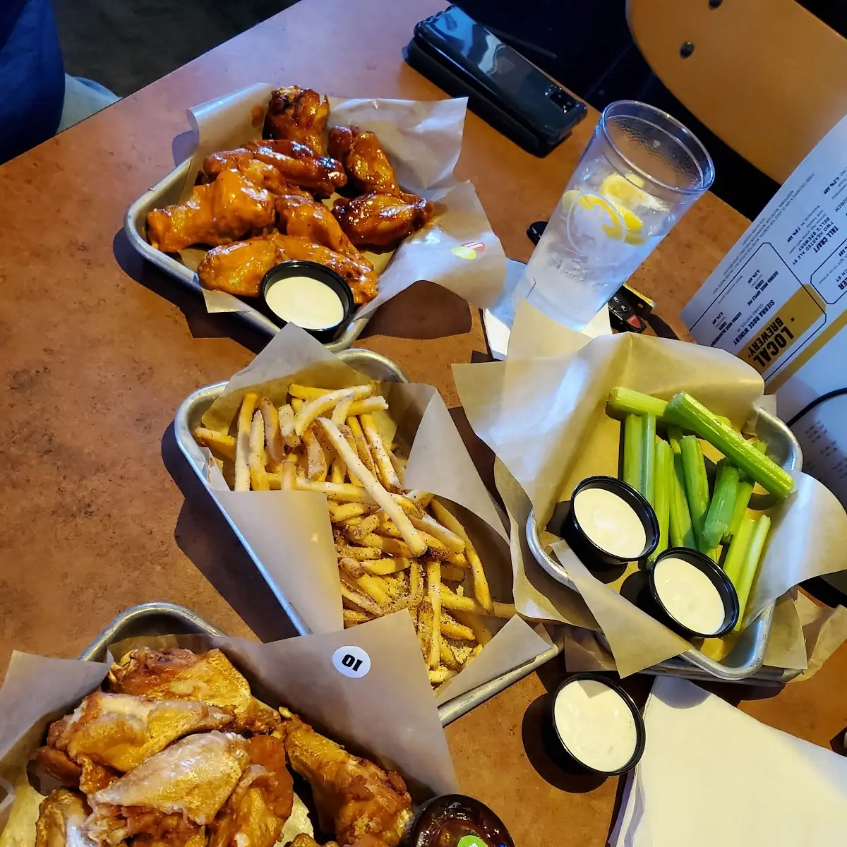 Chicken Wings with Fries