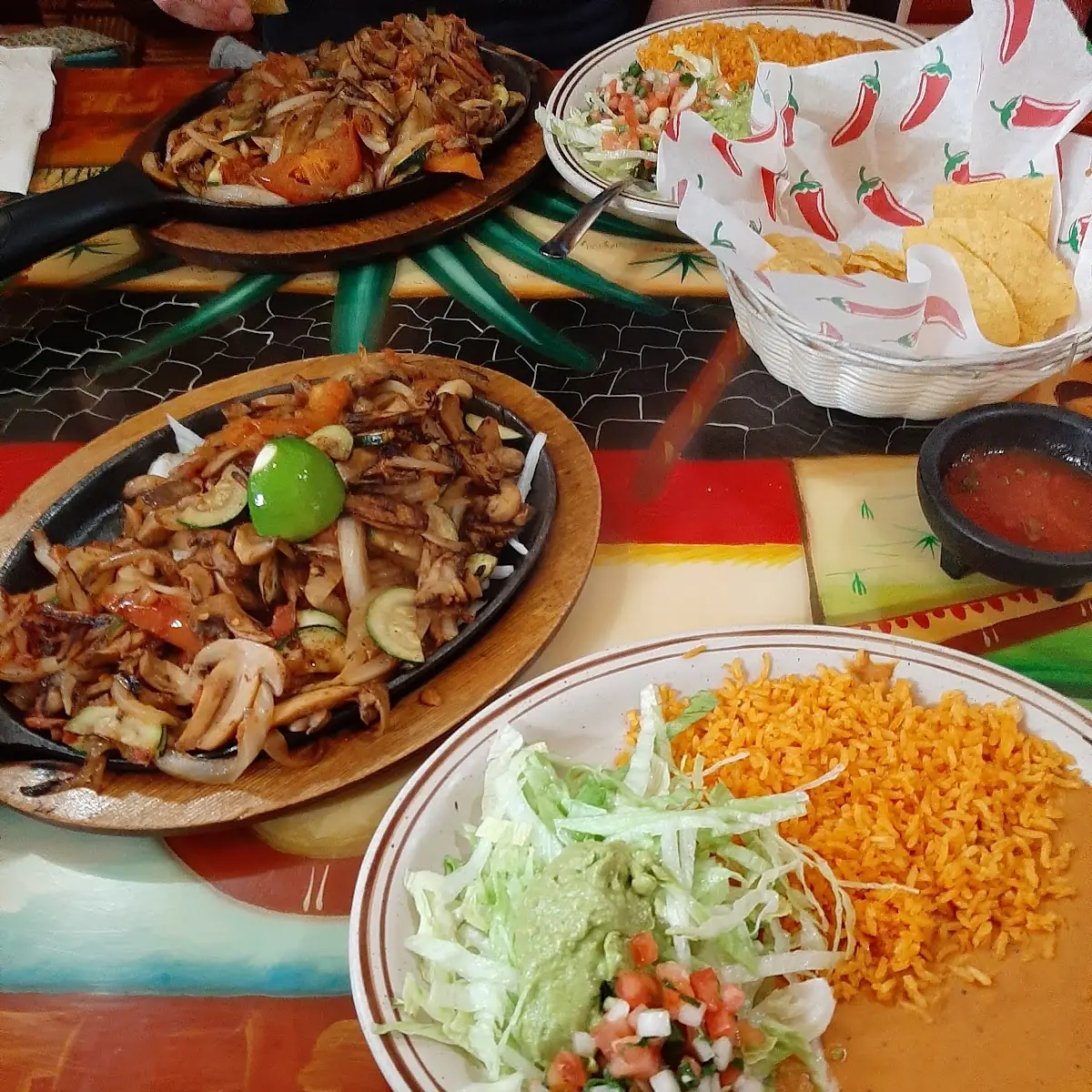 Super Sized Burrito De Pollo & Refried Beans