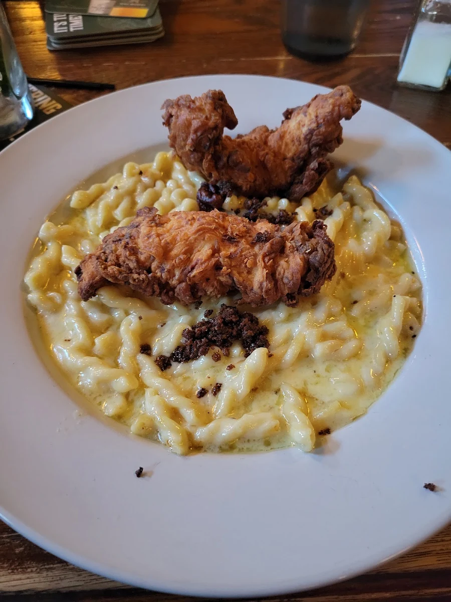Mac and Cheese with Fried Chicken