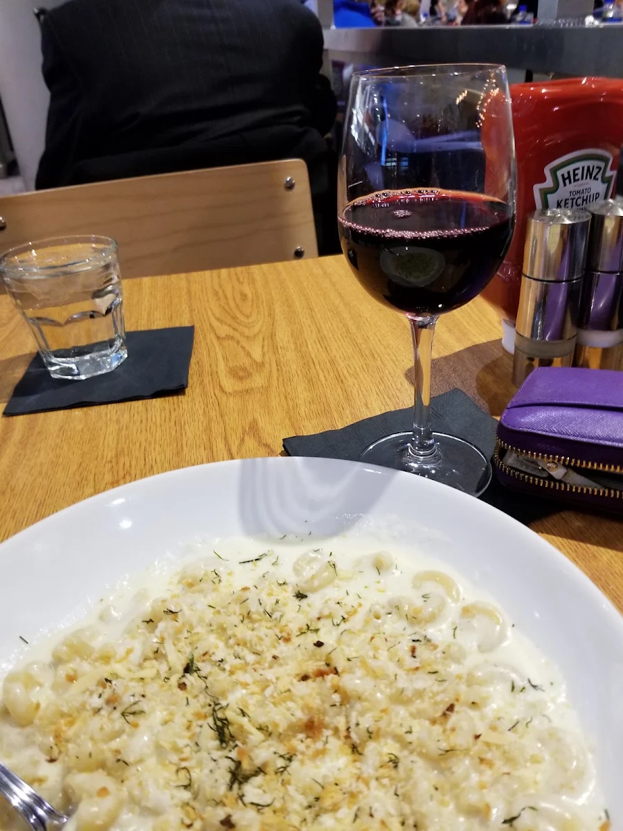 Mac and Cheese, The Hearth