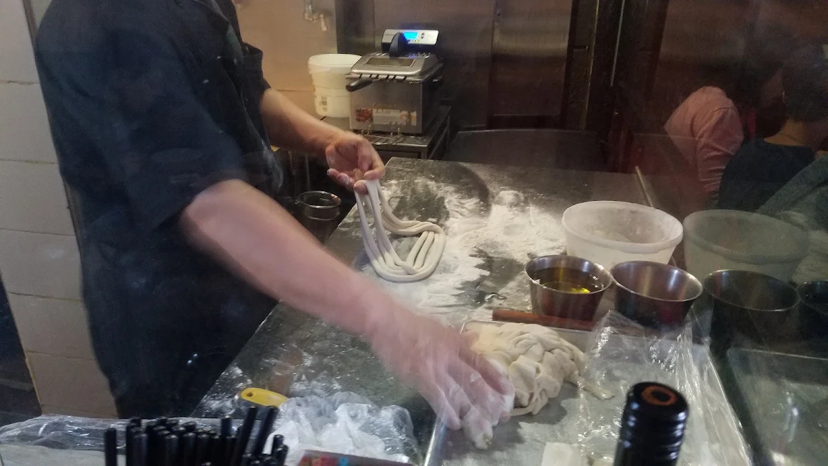 Homemade Noodles, Legendary Noodle House