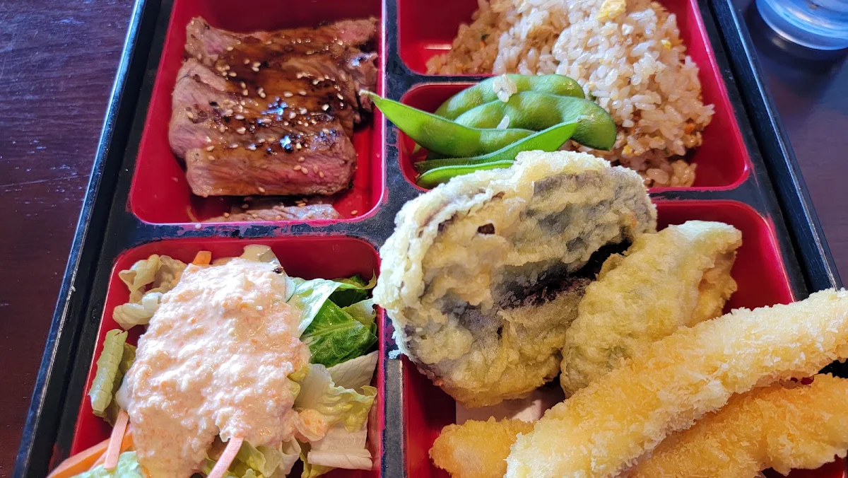 Bento C with Shrimp & Vegetable Tempura