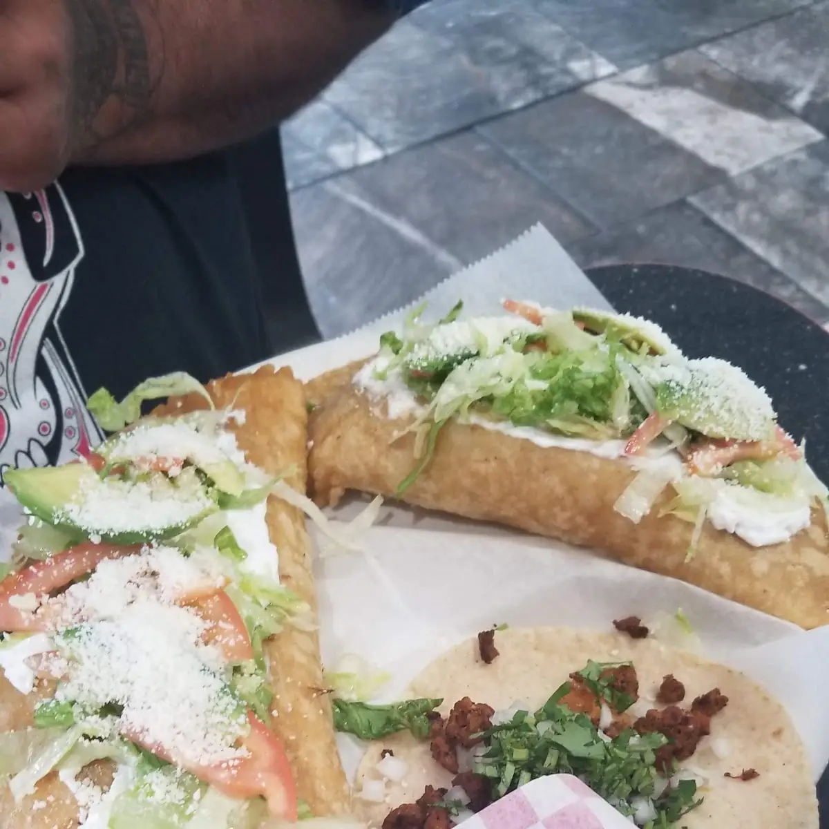 Tacos Al Pastor Y Quesadilla Rellena